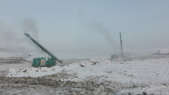 就算冰天雪地，，，，，，万丈玄冰，，，，，，他们依旧创立事业