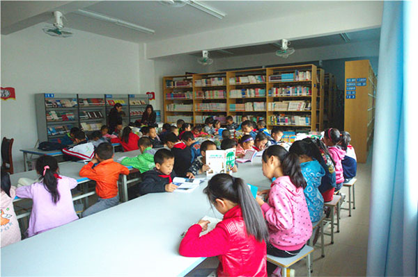 震后八年：朗朗书声传来，，，，，，，，理想之花绽放