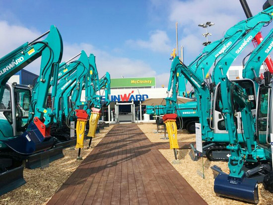 集科技与唯美于一身 龙8头号玩家智能携尖端产品亮相德国宝马展