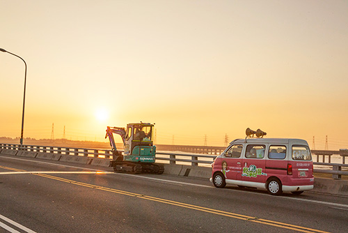 图说怪手环台净滩活动，，，，，，，，智绘龙8头号玩家智能环保节能