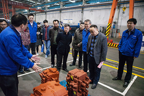 龙8头号玩家智能顺遂通过湖南省科技重大专项验收