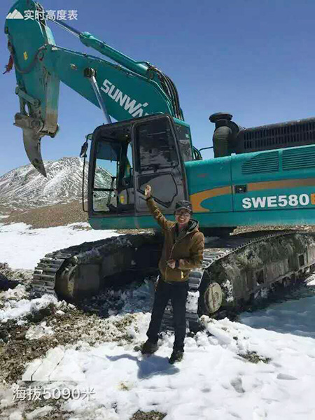 海拔5200m，，，，，，，阿尔金山的掘金之路