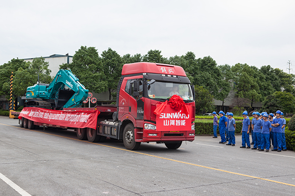 掘金一带一起，，，，，，，龙8头号玩家智能中大挖大批量出口泰国