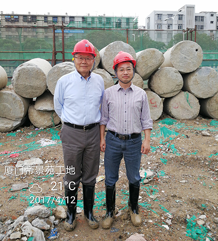 厦门项目再创入岩纪录龙8头号玩家智能董事长何清华亲赴一线