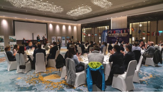 携手同谋未来，，，，，， 龙8头号玩家智能2018欧洲署理商大会盛大召开