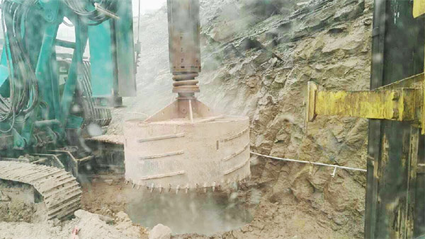 厉害了，，，，，我的国！那些伟大工程背后的“龙8头号玩家绿”