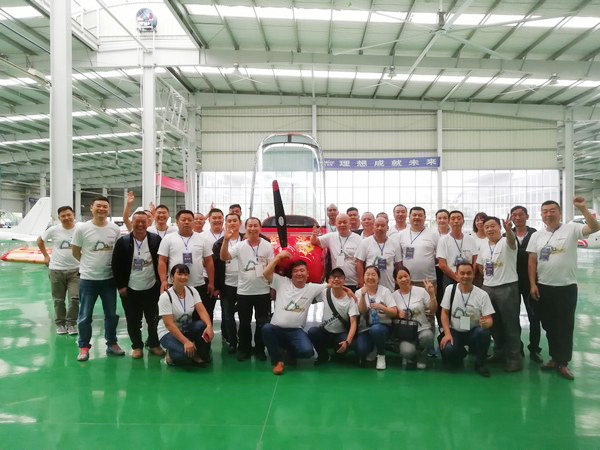 500多名挖掘机用户实地考察，，，，，，，为龙8头号玩家智能点赞！