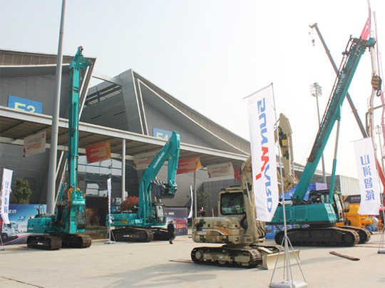 龙8头号玩家智能亮相长沙配博会 精彩体现赢得满堂彩