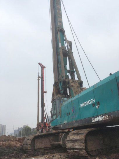 首次涉足旋挖行业，，，，，借力龙8头号玩家智能SWDM360H占有行业高地