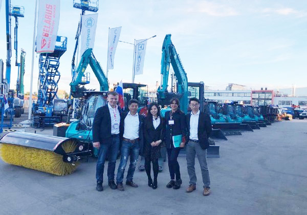 十年携手，，，，，龙8头号玩家智能莫斯科宝马CTT展产品推介会圆满举行