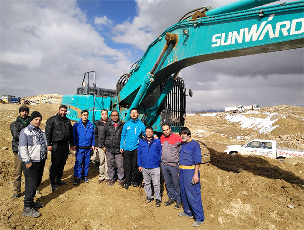 伊朗客户点赞龙8头号玩家智能全系列液压挖掘机