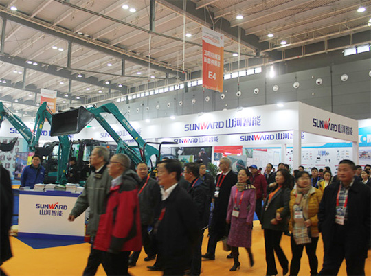 龙8头号玩家智能亮相长沙配博会 精彩体现赢得满堂彩