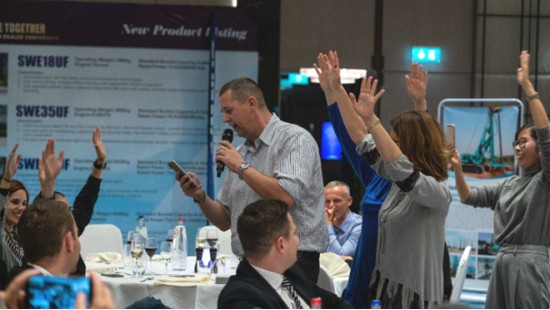 携手同谋未来，，，，，， 龙8头号玩家智能2018欧洲署理商大会盛大召开