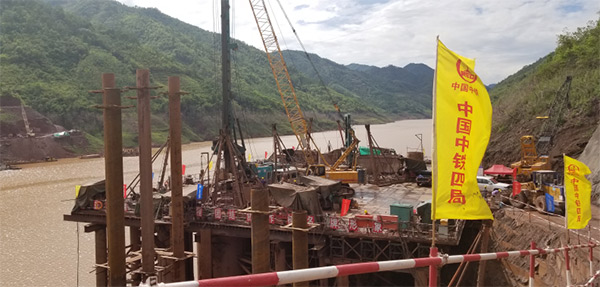 加入一带一起重大项目 龙8头号玩家智能旋挖钻扬名阿墨江特大桥