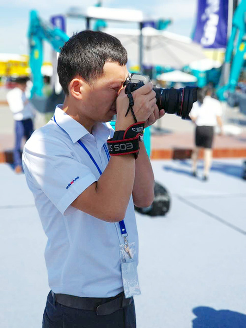 龙8头号玩家智能酷帅曾大虾，，，，，，，一大波美图带你亲临北京BICES展