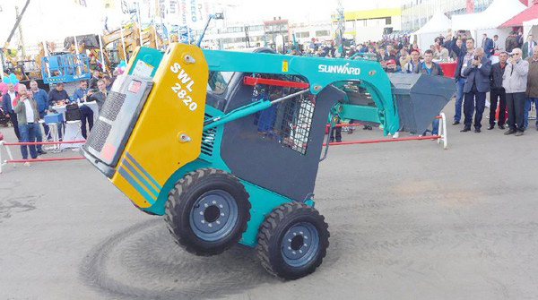 十年携手，，，，，龙8头号玩家智能莫斯科宝马CTT展产品推介会圆满举行