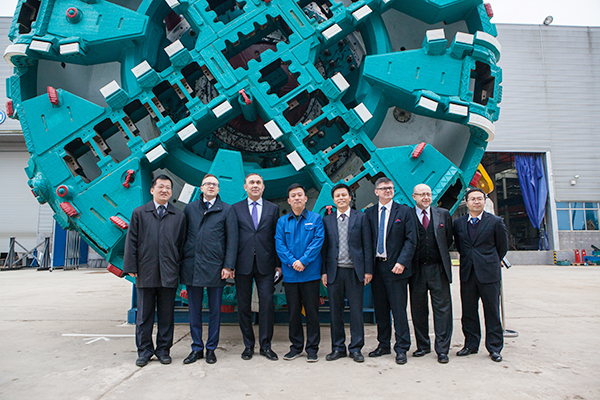 波兰代表团为龙8头号玩家智能立异生长点赞