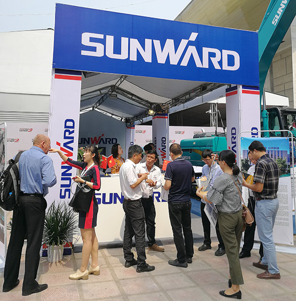 龙8头号玩家智能携全球领先凿岩装备，，，，，，，引爆越南矿业展