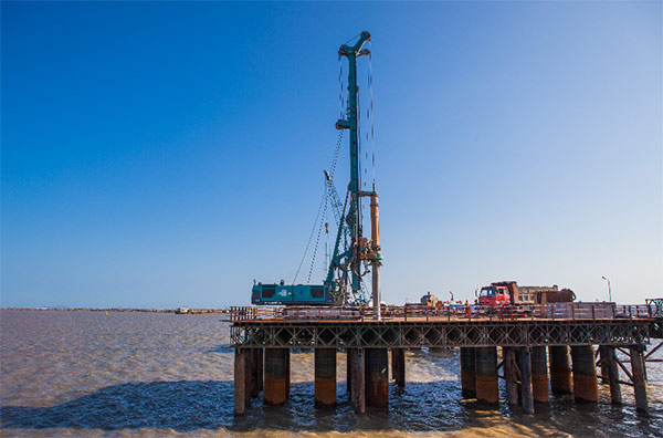 厉害了，，，，，我的国！那些伟大工程背后的“龙8头号玩家绿”