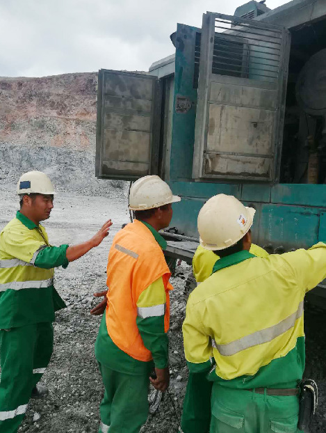 高温酷暑，，，，，，龙8头号玩家智能凿岩装备异域扬威