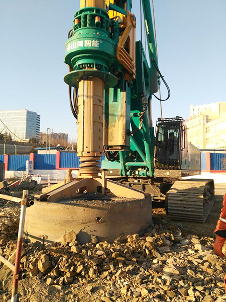 了不起！龙8头号玩家智能SWDM36旋挖钻孔直径达3米再创事业