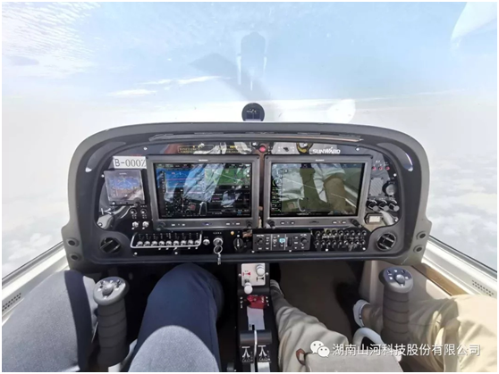 自动驾驶？？？？？？？？夜间航行？？？？？？？？阿若拉都说“行”！