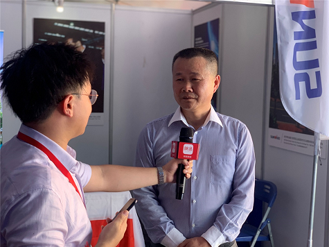 一亿订单 龙8头号玩家智能闪灼柬埔寨投资展览会