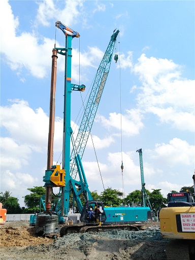 龙8头号玩家智能在新加坡举行新品宣布会