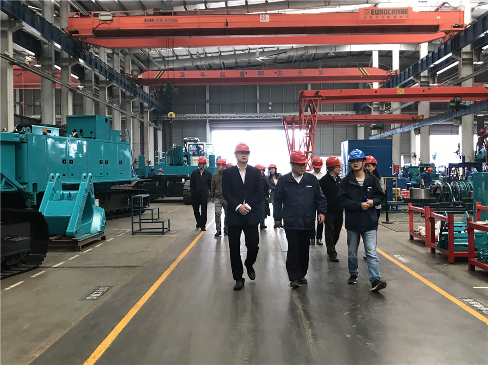 长沙市总工会党组书记周宏兆一行莅临龙8头号玩家智能考察调研