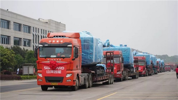 进军南非高端矿山市场！。。。。×8头号玩家智能凿岩装备批量发车