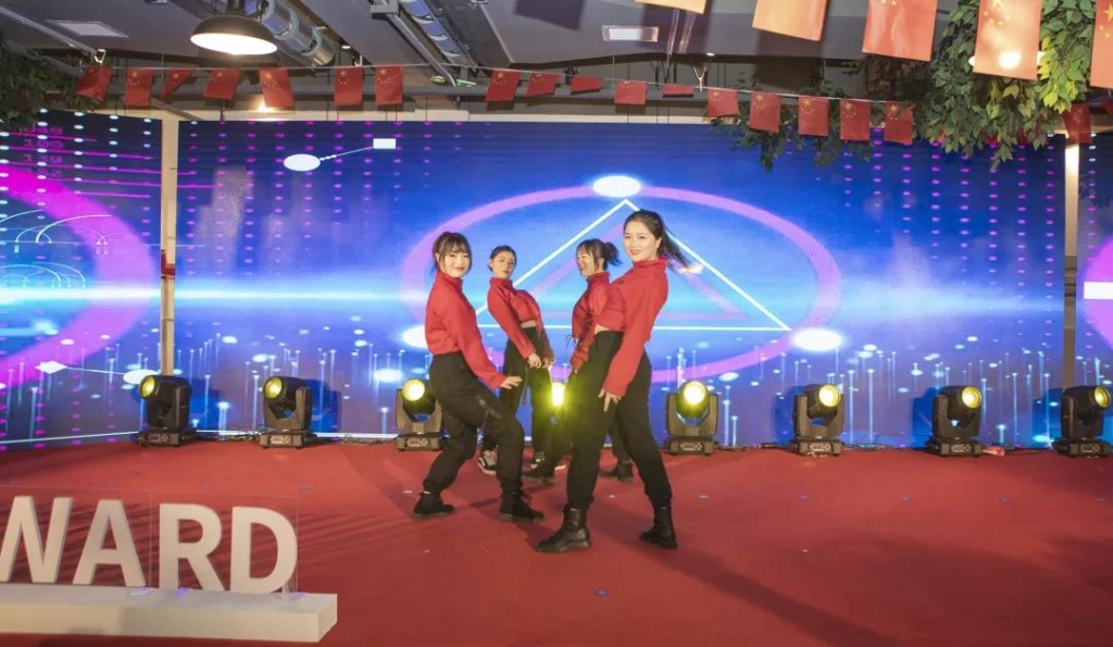 落实谋划体、强化三统一、开启新征程 —— 龙8头号玩家智能2020年度谋划事情聚会盛大举行