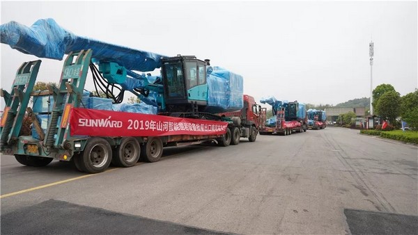 进军南非高端矿山市场！。。。。×8头号玩家智能凿岩装备批量发车