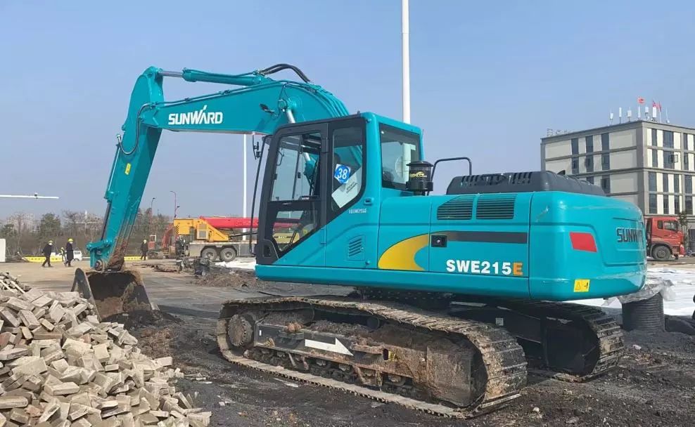 龙8头号玩家智能装备援建武汉雷神山医院