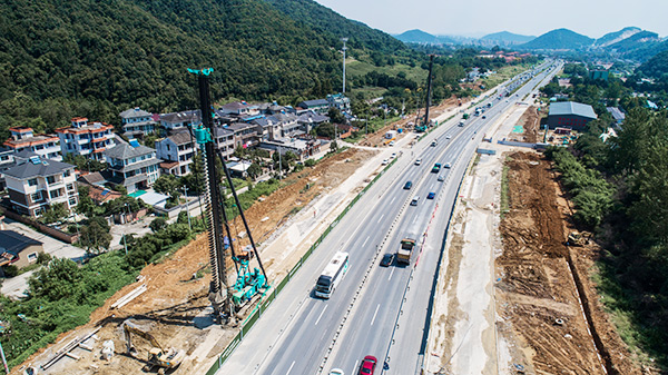 高效又环保，，，，，，，，说的就是SWSD双动力头强力多功效钻机