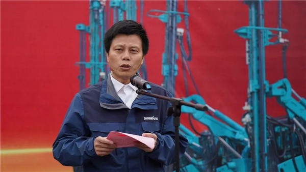 进军南非高端矿山市场！。。。。×8头号玩家智能凿岩装备批量发车