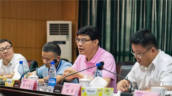 广州市国资委党委书记、主任陈浩钿莅临龙8头号玩家智能考察指导