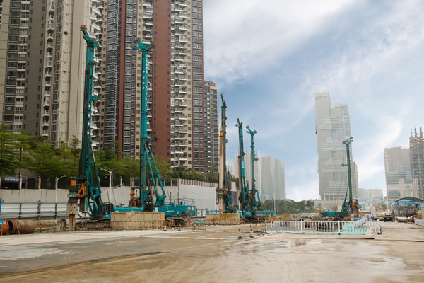 地铁咬合桩施工必备利器--龙8头号玩家智能旋挖钻机