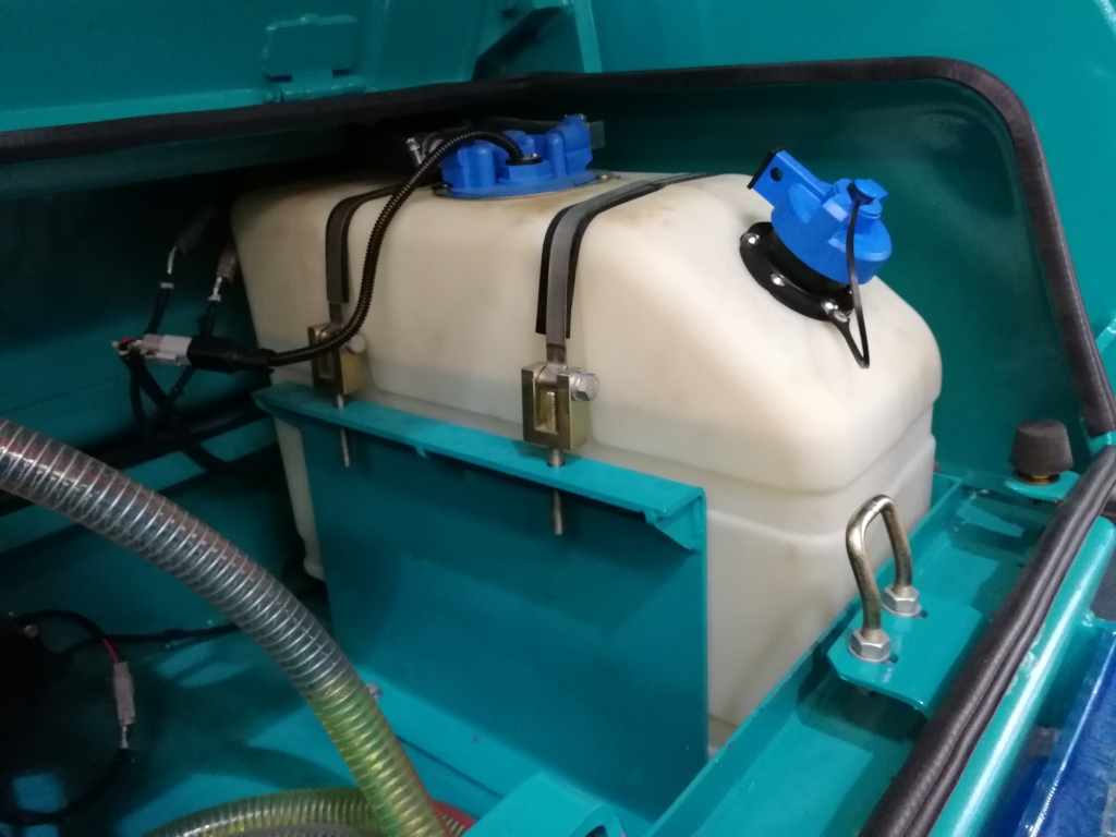 龙8头号玩家智能再添小空间吊装利器