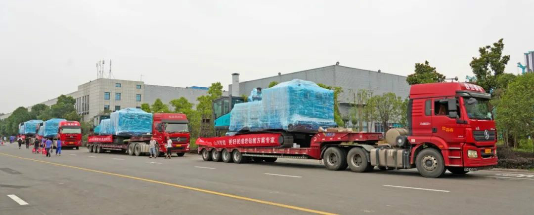 龙8头号玩家智能大孔径凿岩装备批量出口中东