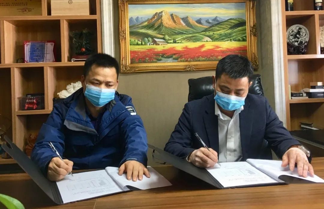 武汉加油！龙8头号玩家智能武汉传关爱