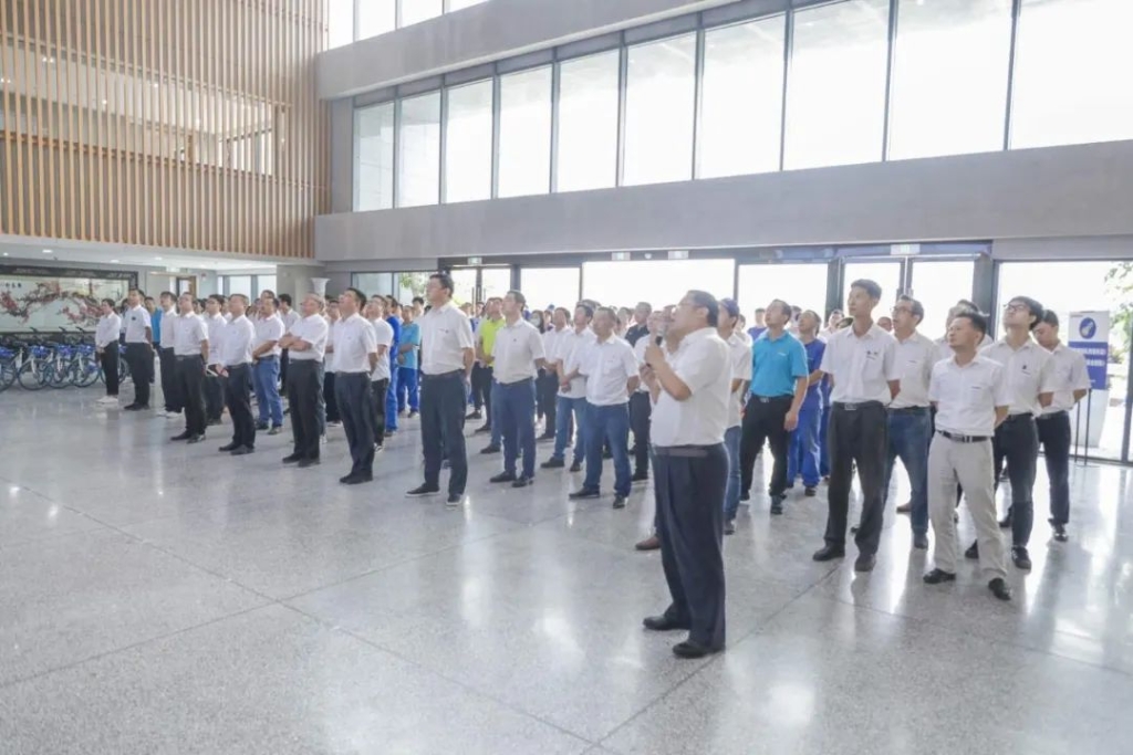 龙8头号玩家工业城开通共享单车 员工通勤绿色便捷