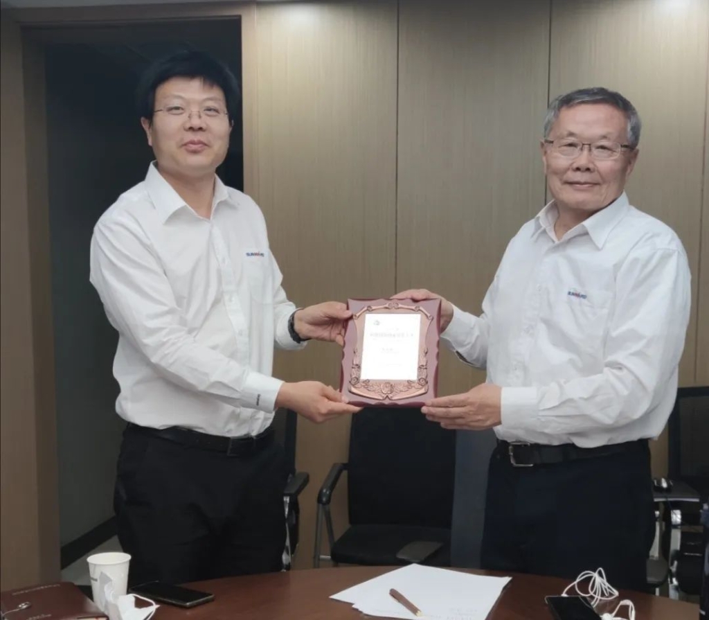 喜讯！龙8头号玩家智能副总司理张大庆荣获长沙市科技立异创业领武士才