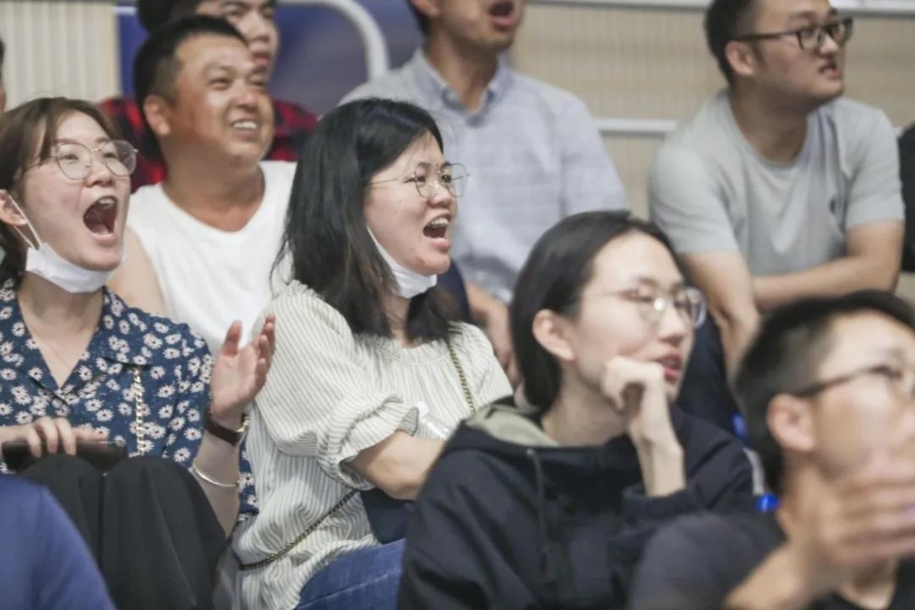 “520” 龙8头号玩家智能以球会友中建五局三公司