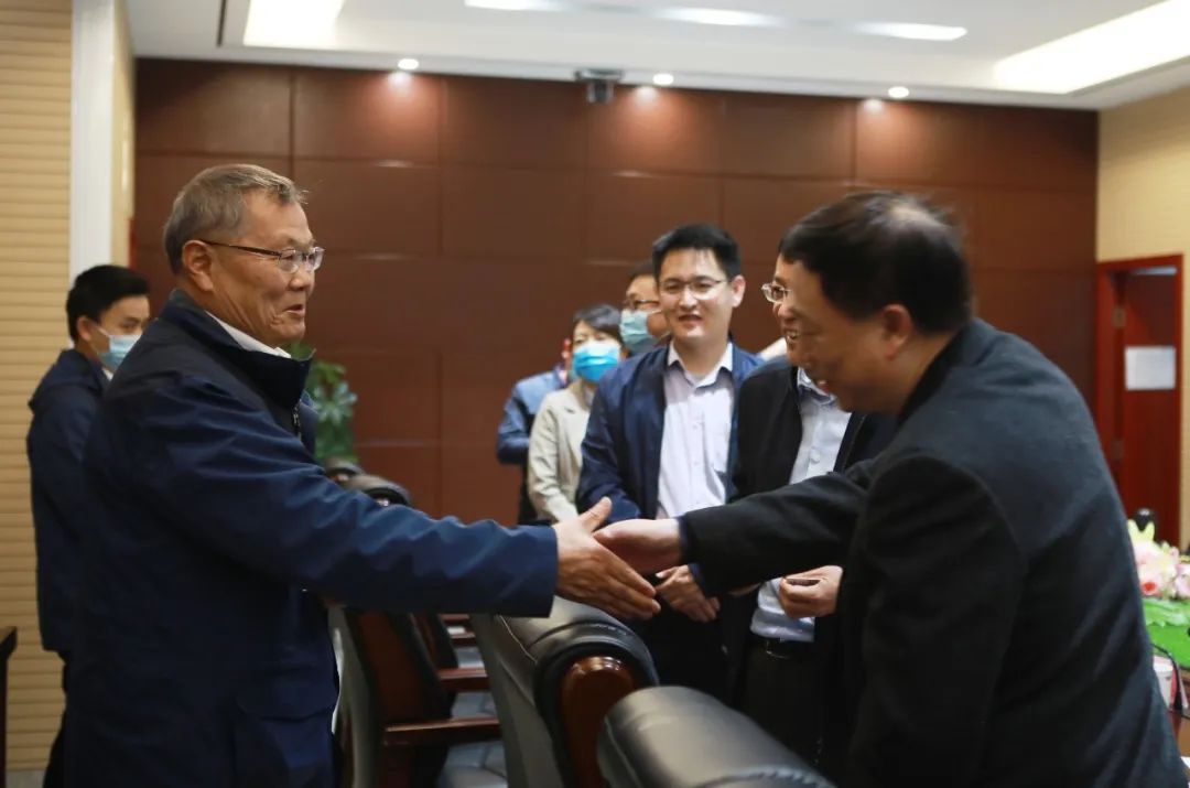 宁夏工信厅副厅长张伟一行调研龙8头号玩家智能