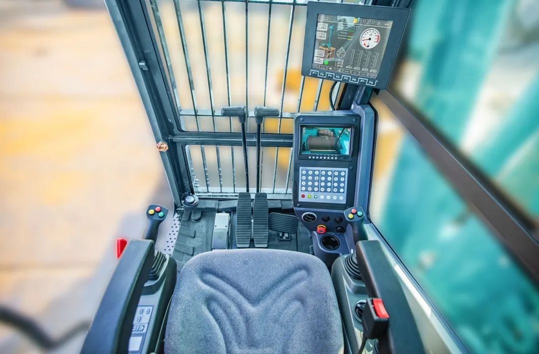 入岩家族添新丁，，，，，，SWDM400旋挖钻机批量上市