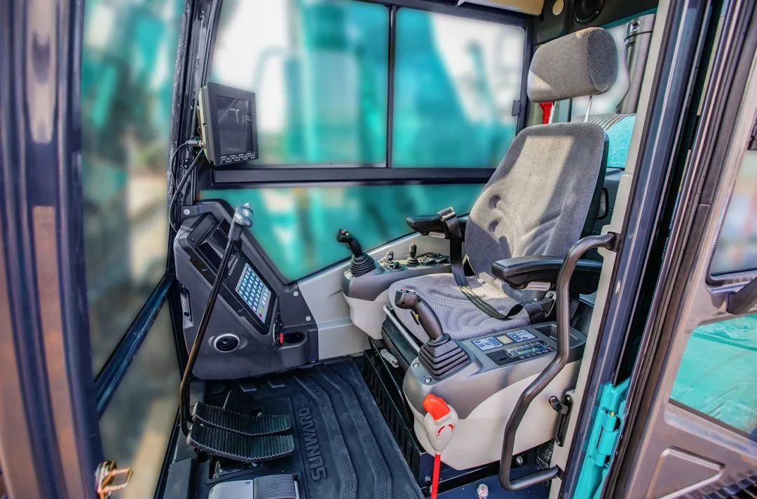 入岩家族添新丁，，，，，，SWDM400旋挖钻机批量上市