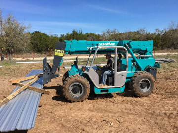 东莞客人考察龙8头号玩家智能高空作业装备