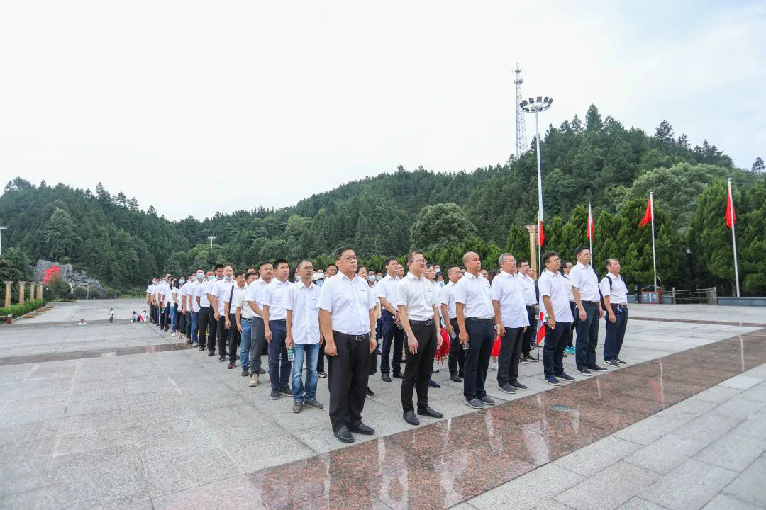 公正正直出清风正气，，，，，清廉自律塑优异形象——龙8头号玩家智能开展中高层干部清廉教育活动