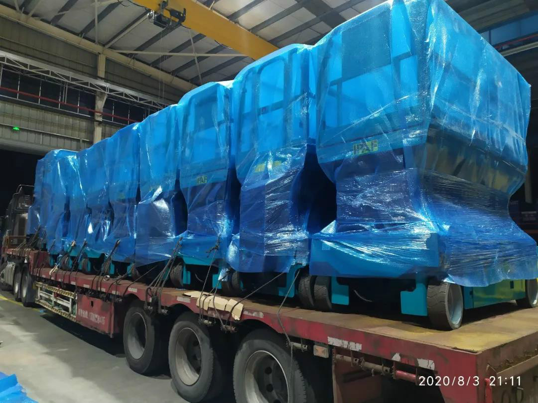 龙8头号玩家智能电动剪叉批量发货东北市场