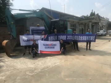 感恩相伴 关爱相随——龙8头号玩家智能效劳万里行效劳湖南